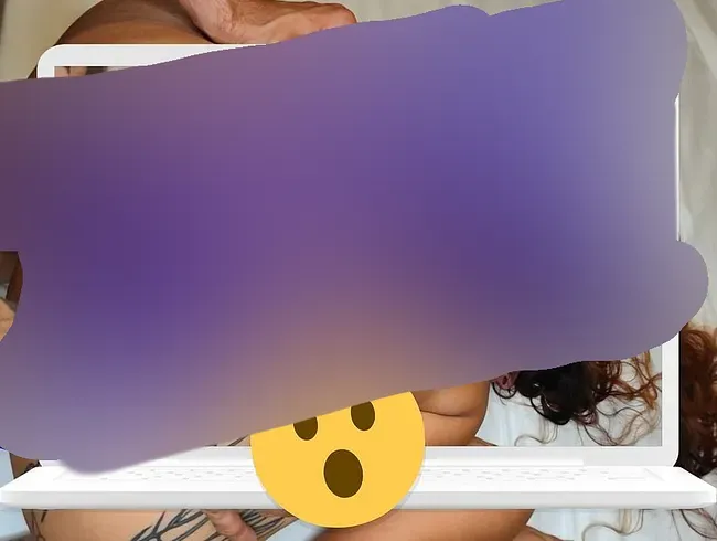 Ich habe Sex mit einem Fremden und er zieht das Kondom ab, omg!