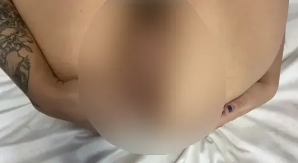 Mein erstes Nahaufnahmevideo mit meinen Fingern in meinem Arsch, sehr geil