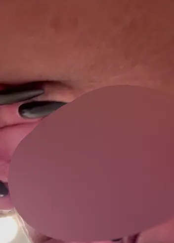 stelle dir vor du sitzt auf meinem Gesicht