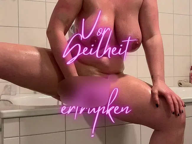 Vor GEILHEIT fast ertrunken! Mega Orgasmus bis zum umkippen!