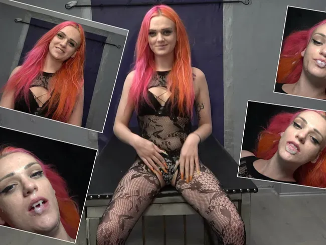 Zierlicher Skinny Teufel Didi Devil Knall hart in den Arsch gefickt