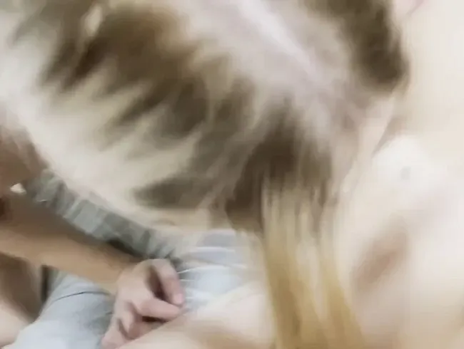 Er darf ihn zum ersten Mal in meinen Po stecken!!