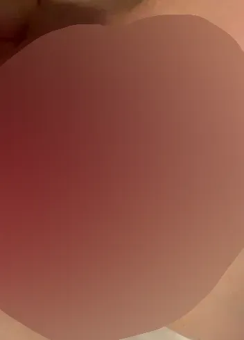 Meine enge Pussy und Arsch lasse ich erstmal vordehnen, bevor er anschließend ran darf.