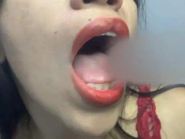 Lippentinte und Oralsex ????????????????