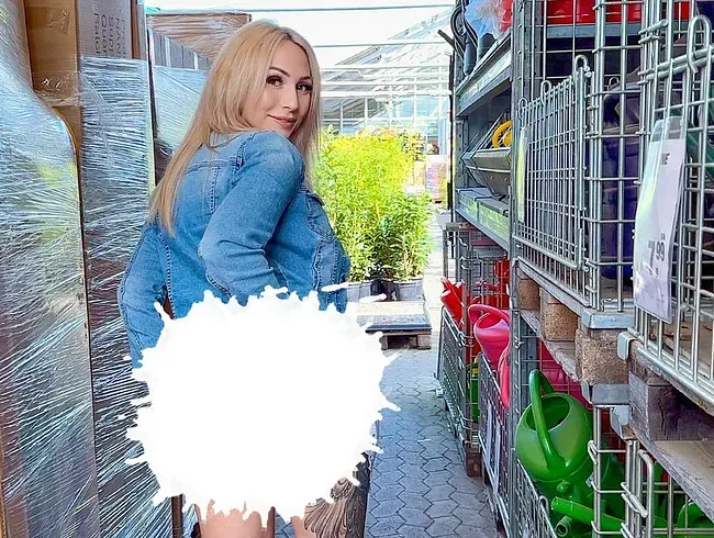 Mit dem Analhaken im Baumarkt und dann fickte er auch noch rein!