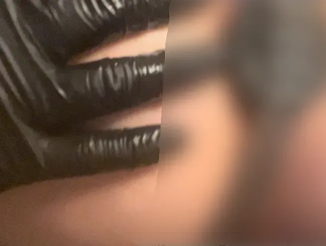 So geil den Plug im Arsch gehalten