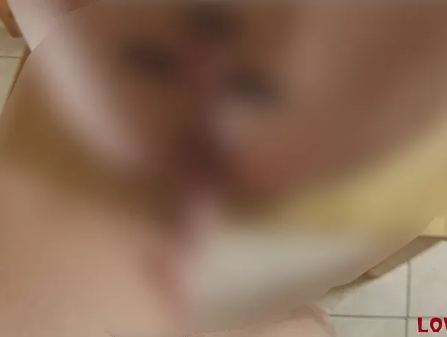 Langeweile im Sommerhaus am Meer – meine Fotze juckt und mein Arsch ist unterfordert