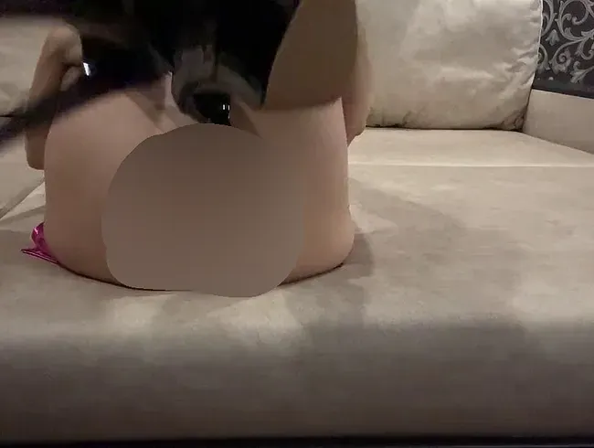 Mein dicker Hintern füllt nicht den ganzen Bildschirm aus! Ich liebe tiefen Analverkehr!