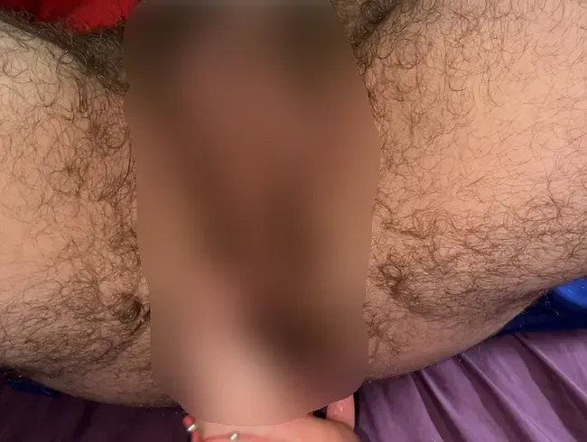 Dildo in Arsch und seinen Mund ficken