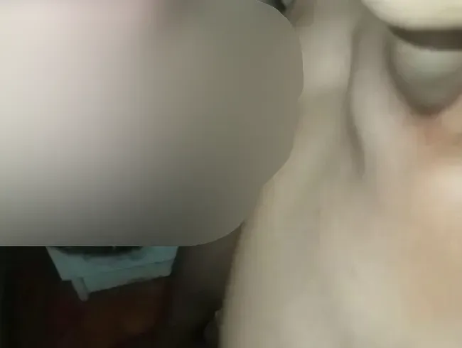 Geiler Papa fickt mich und spritzt in den Mund