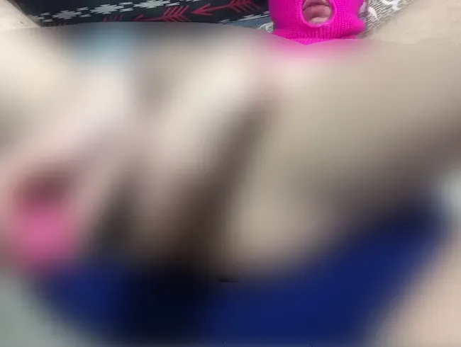 Zerstöre junges Loch mit Fickmaschine