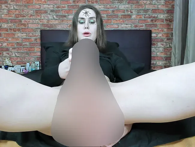 Halloween 2025. Anal dildo und Sperma.