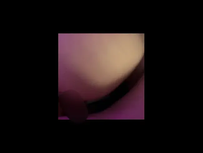 wird mal wieder in den Arsch gefickt