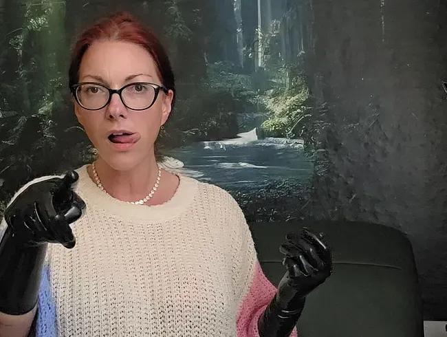 Erstes Latex Video... meine Ana*hur* muss gef* werden