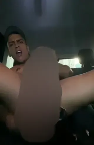 spiele mit meinem Dildo bis ich komme