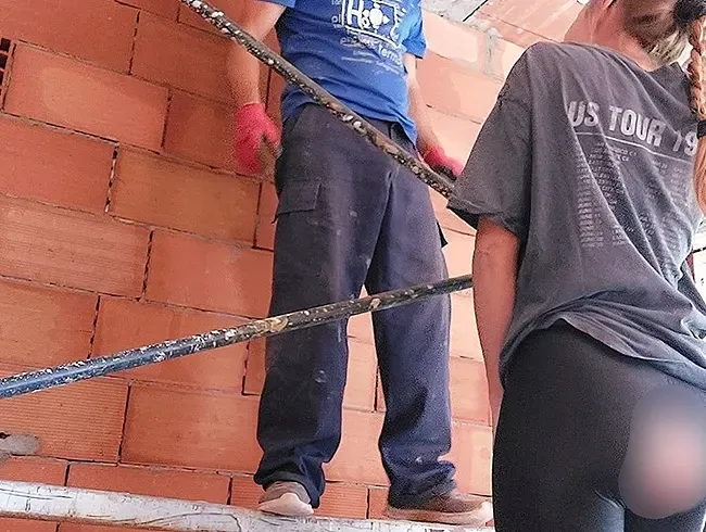 Vom Maurer Rabatt bekommen. Mit Anal bezahlt.