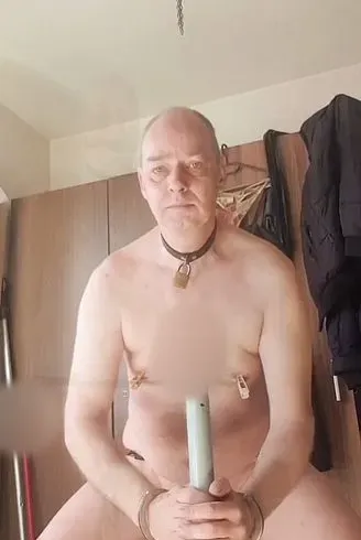 Klebeband , Bowlingkugel , Analstange & Wäscheklammern