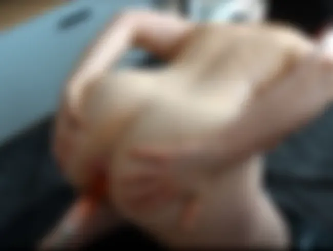 Ordentlich den Arsch durchhämmern - Sweet_Little_Slut