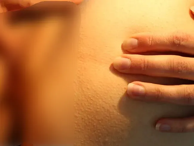 Doppelpenetration mit Schwanz und Vibrator+ Anal Creampie (AO)