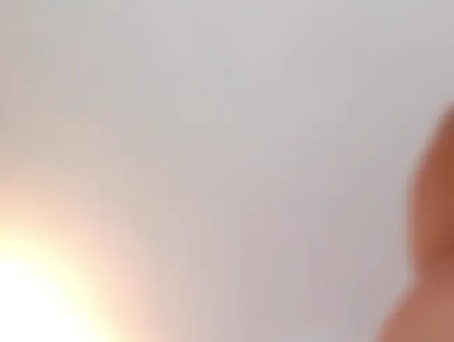 Ich besorge es mir anal mit meinem riesen Dildo und fiste mich danach.