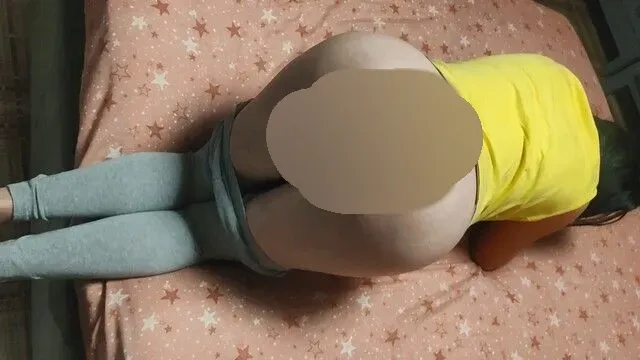 POV ANAL - Heiße sexy MILF wird im Doggystyle in ihren großen Arsch gefickt und bekommt Creampie ins Arschloch